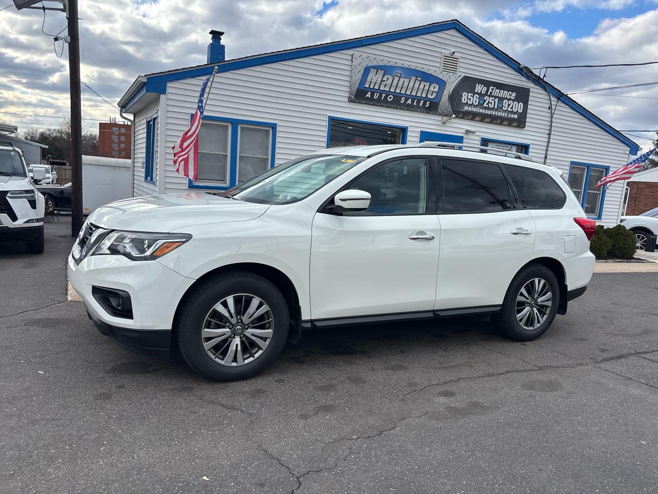 Nissan Pathfinder 4x4 SV 2018