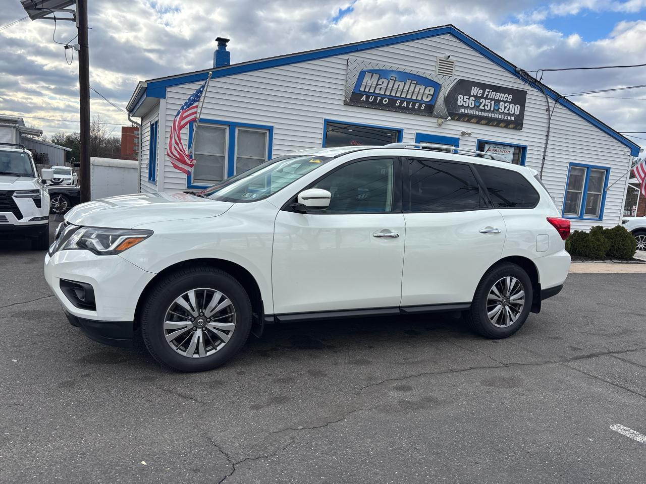 Nissan Pathfinder 4x4 SV 2018