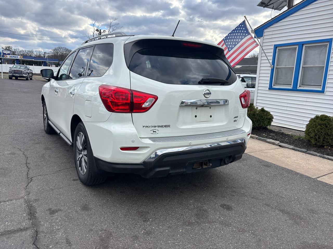 Nissan Pathfinder 4x4 SV 2018