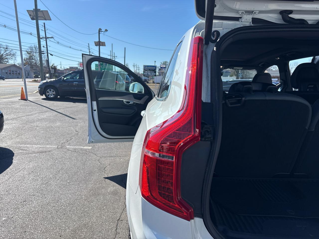 Volvo XC90 Recharge Plug-In Hybrid T8 eAWD PHEV Ultimate Bright Theme 7P 2023