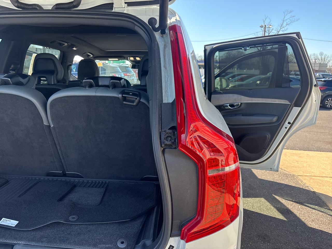 Volvo XC90 Recharge Plug-In Hybrid T8 eAWD PHEV Ultimate Bright Theme 7P 2023