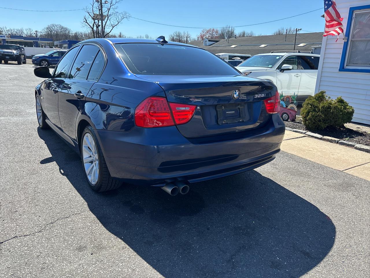 BMW 3 Series 4dr Sdn 328i RWD SULEV South Africa 2011