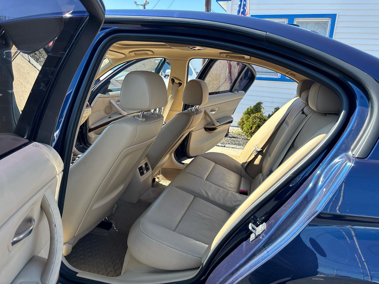 BMW 3 Series 4dr Sdn 328i RWD SULEV South Africa 2011