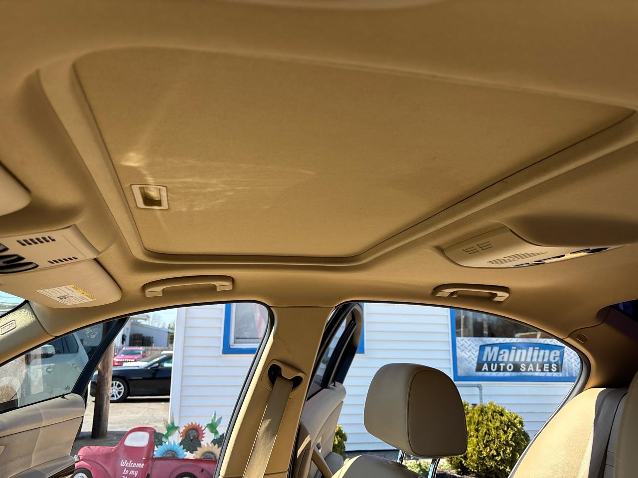 BMW 3 Series 4dr Sdn 328i RWD SULEV South Africa 2011