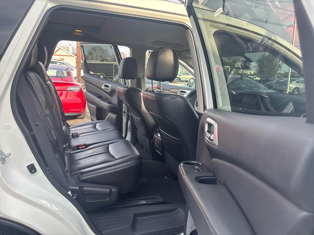 Nissan Pathfinder 4x4 Platinum 2018