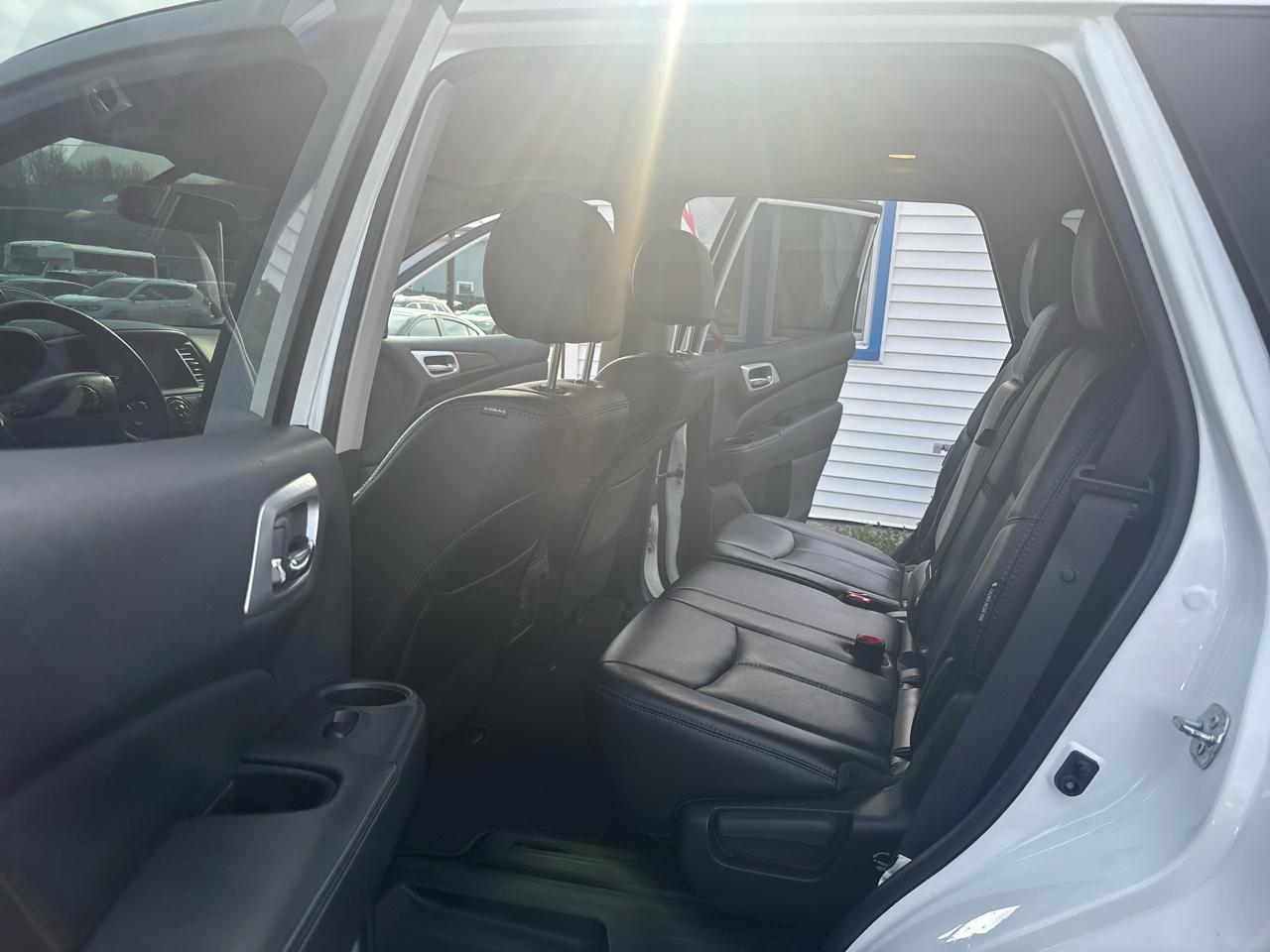 Nissan Pathfinder 4x4 Platinum 2018