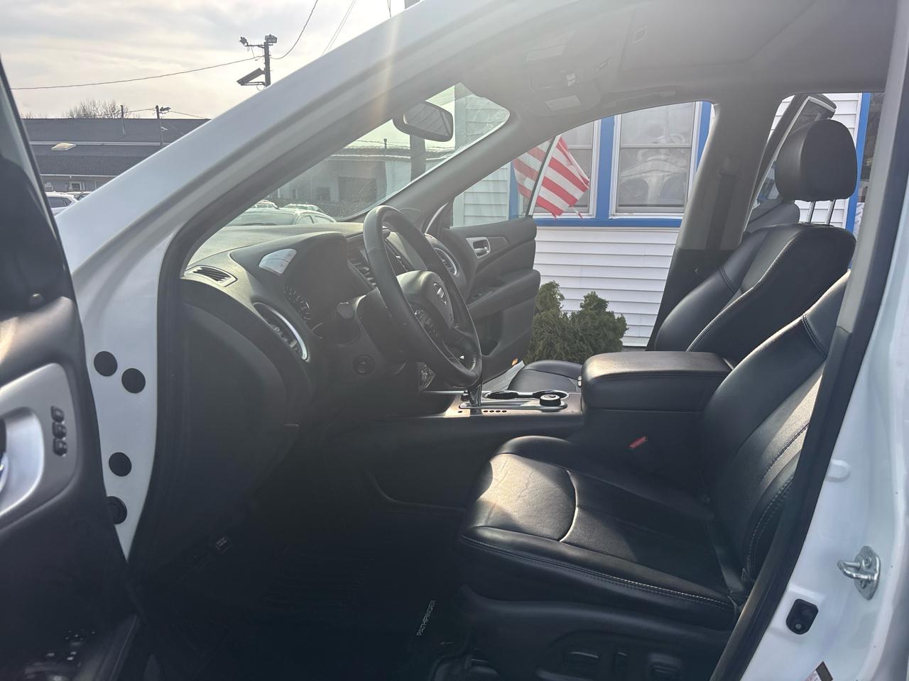 Nissan Pathfinder 4x4 Platinum 2018