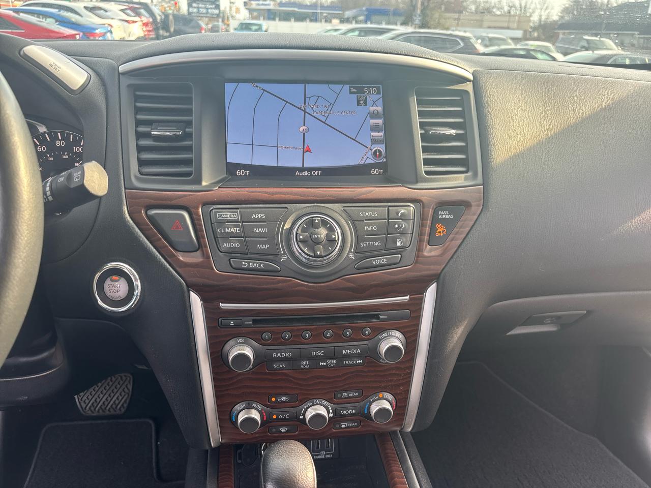 Nissan Pathfinder 4x4 Platinum 2018