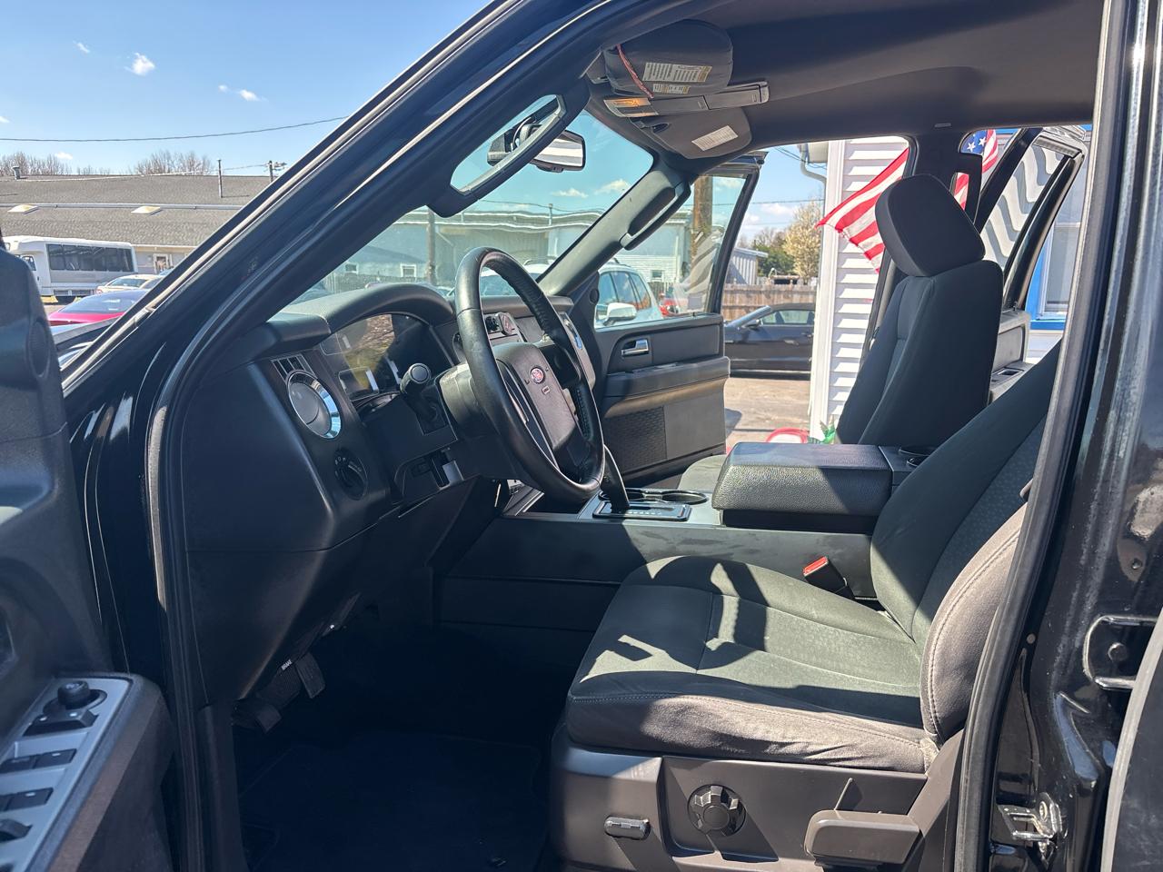 Ford Expedition 4WD 4dr XLT 2008