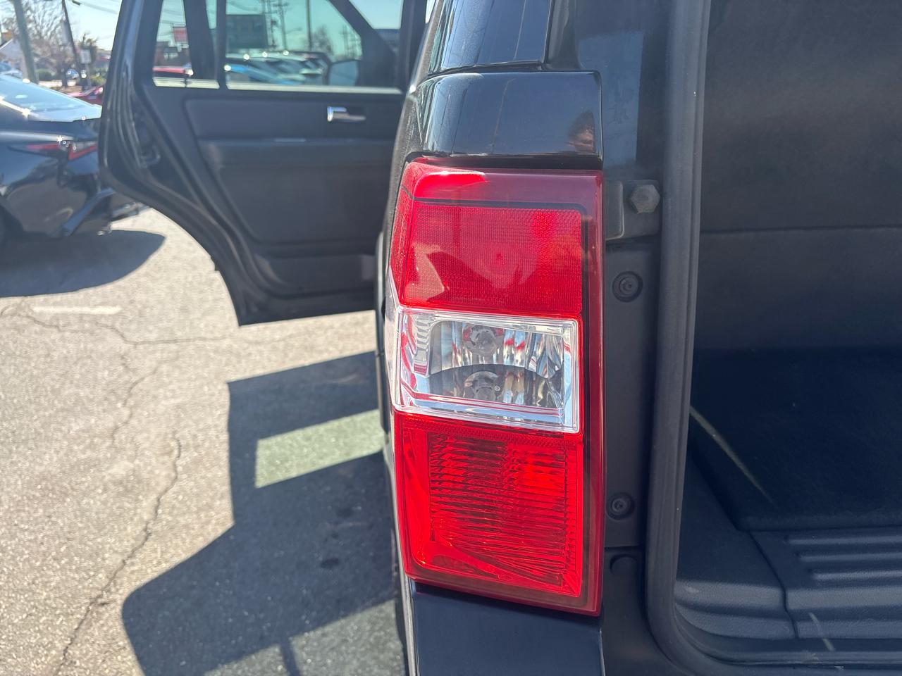 Ford Expedition 4WD 4dr XLT 2008