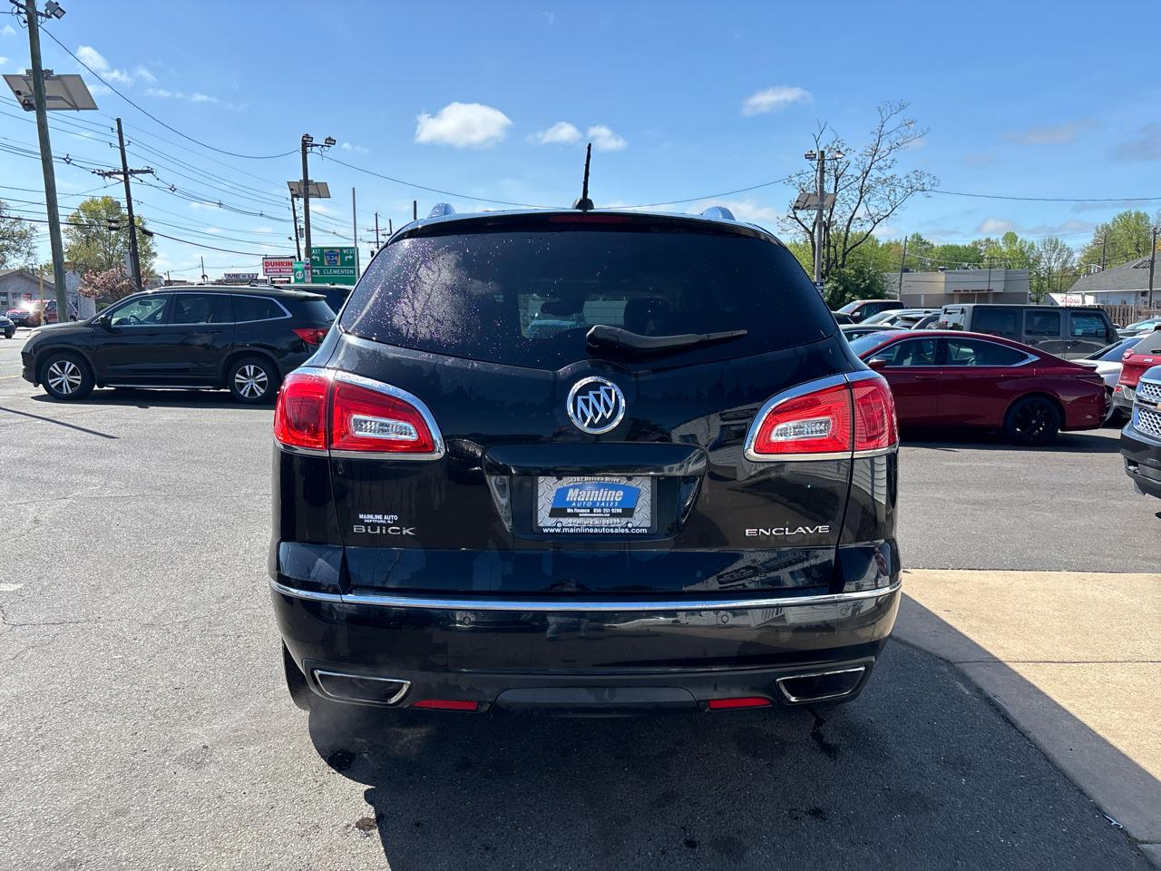 Buick Enclave FWD 4dr Leather 2016