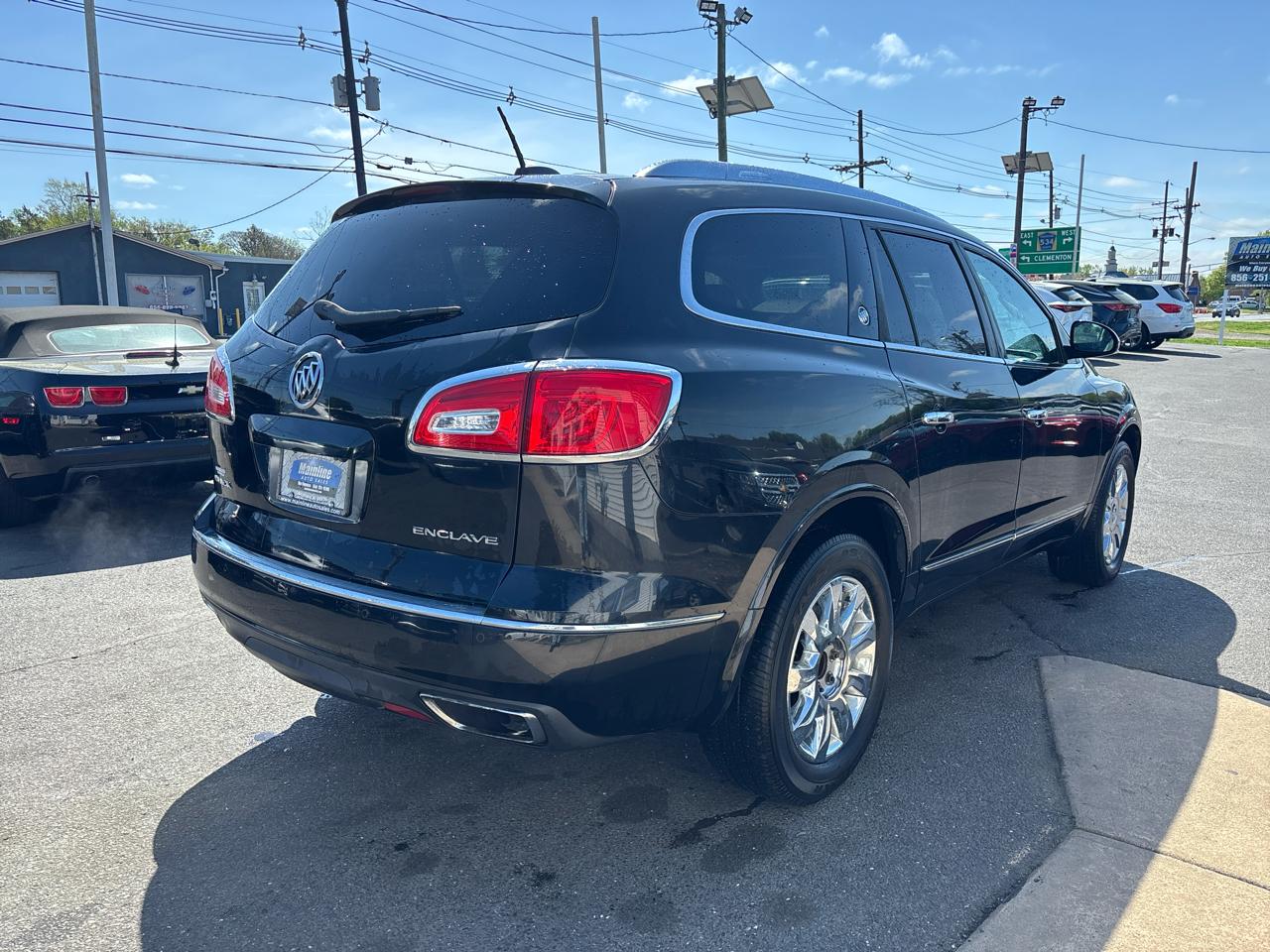 Buick Enclave FWD 4dr Leather 2016