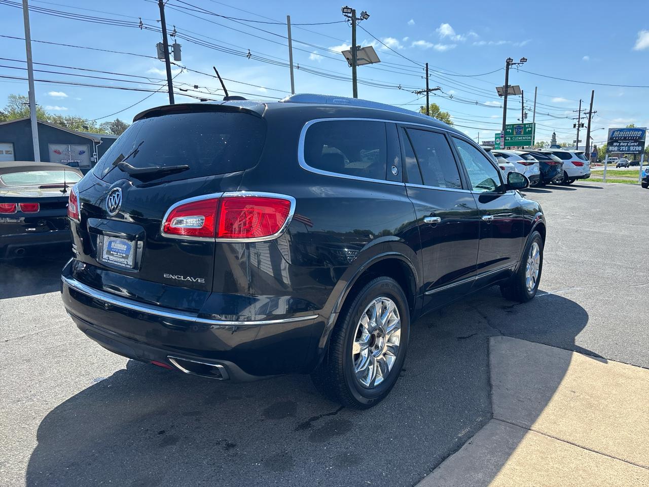 Buick Enclave FWD 4dr Leather 2016