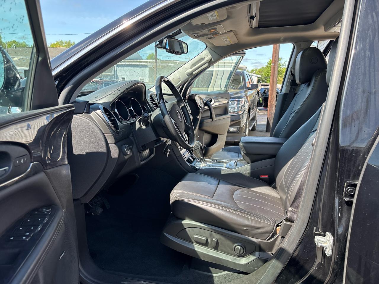 Buick Enclave FWD 4dr Leather 2016