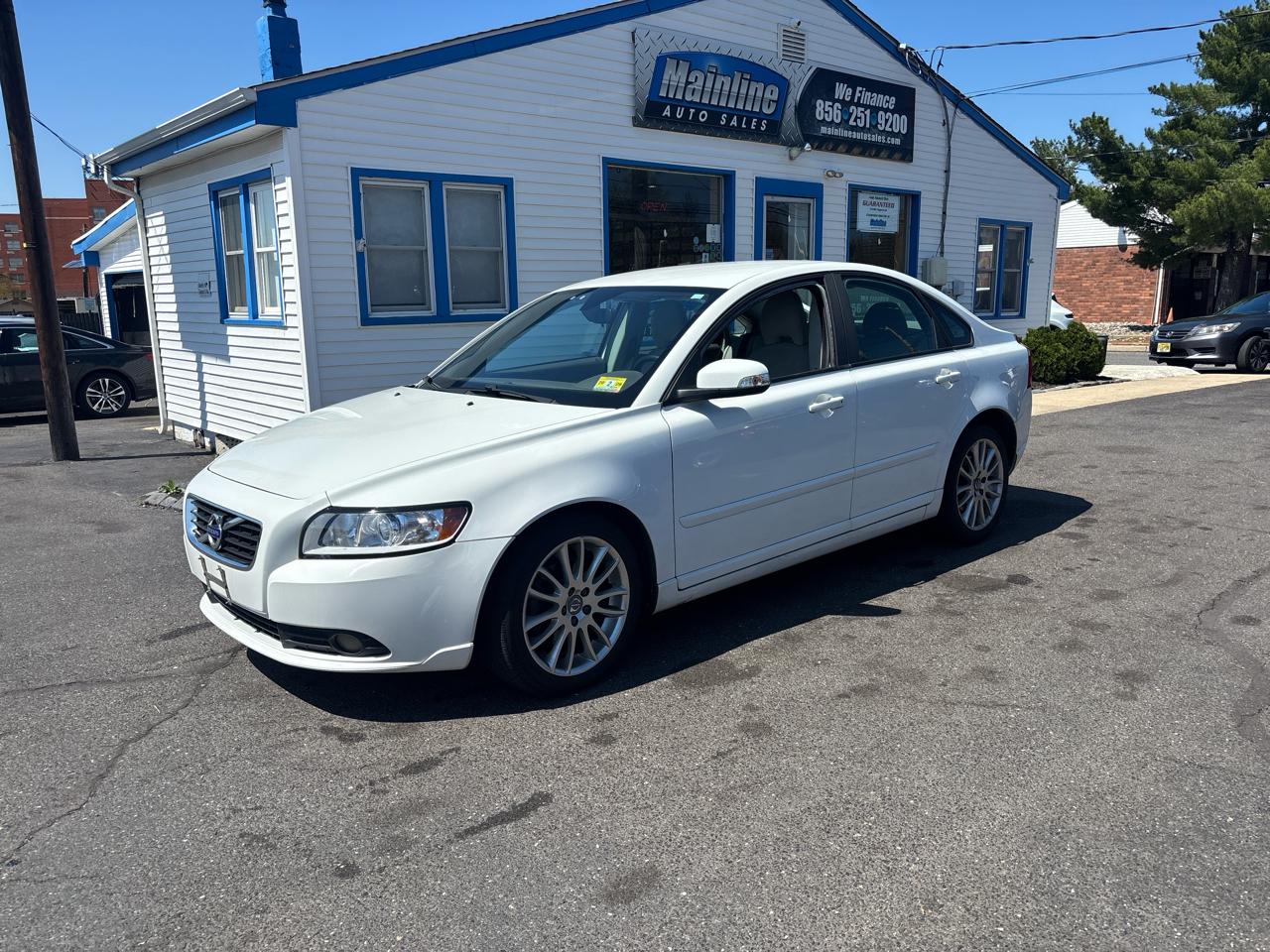 Volvo S40 4dr Sdn Auto FWD 2010