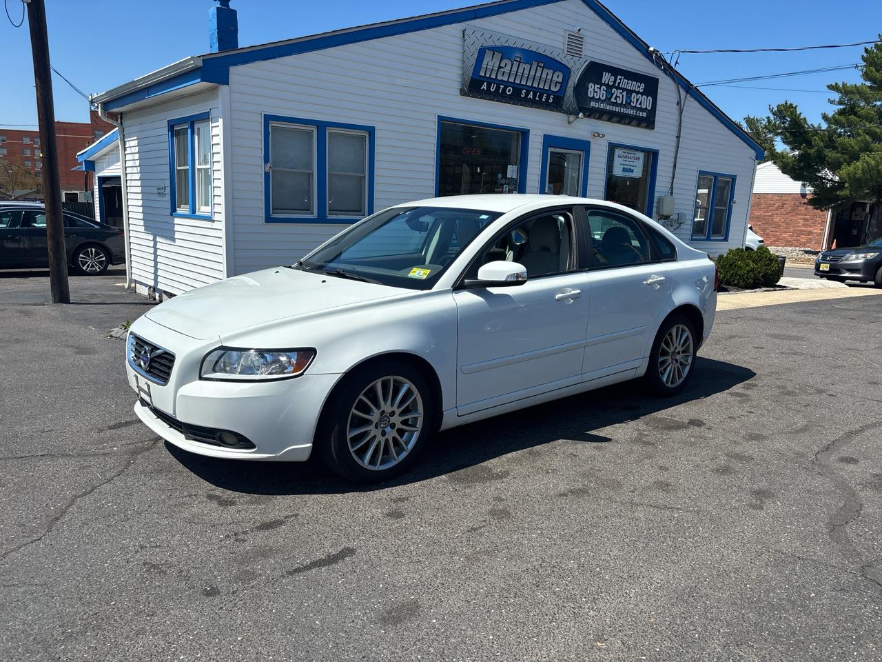 Volvo S40 4dr Sdn Auto FWD 2010