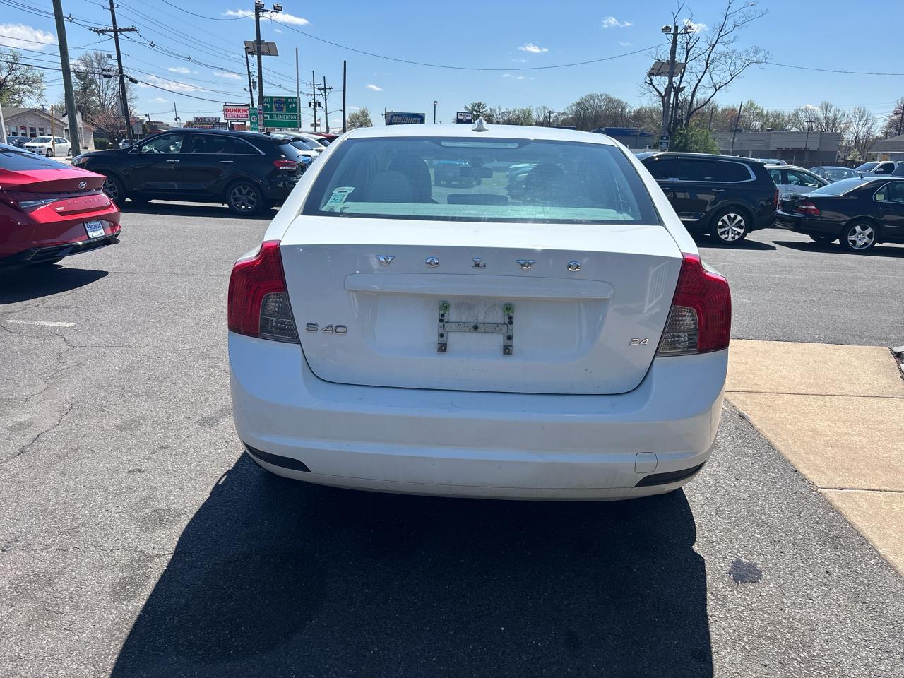 Volvo S40 4dr Sdn Auto FWD 2010