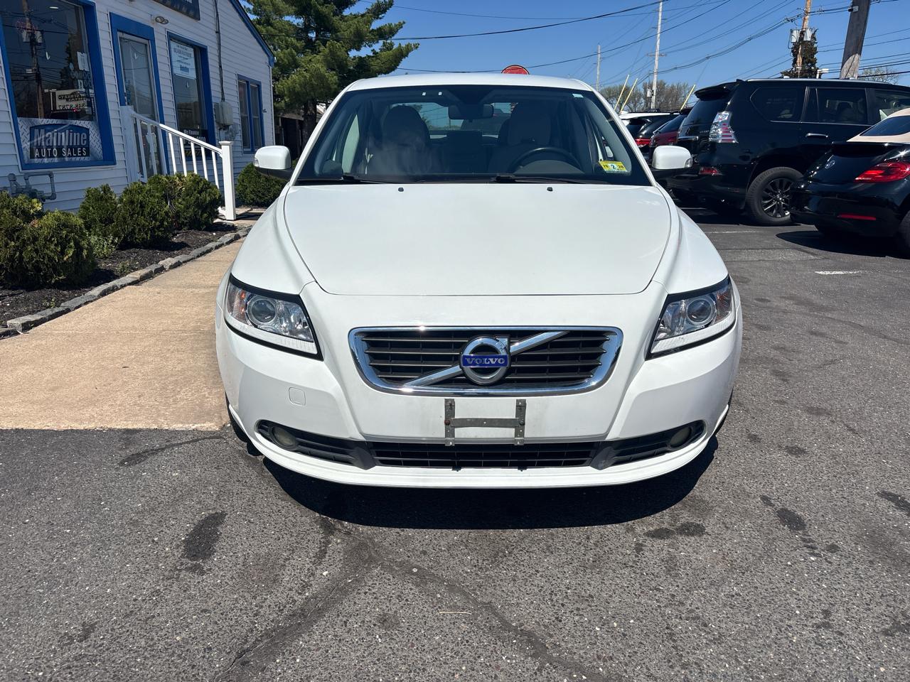 Volvo S40 4dr Sdn Auto FWD 2010