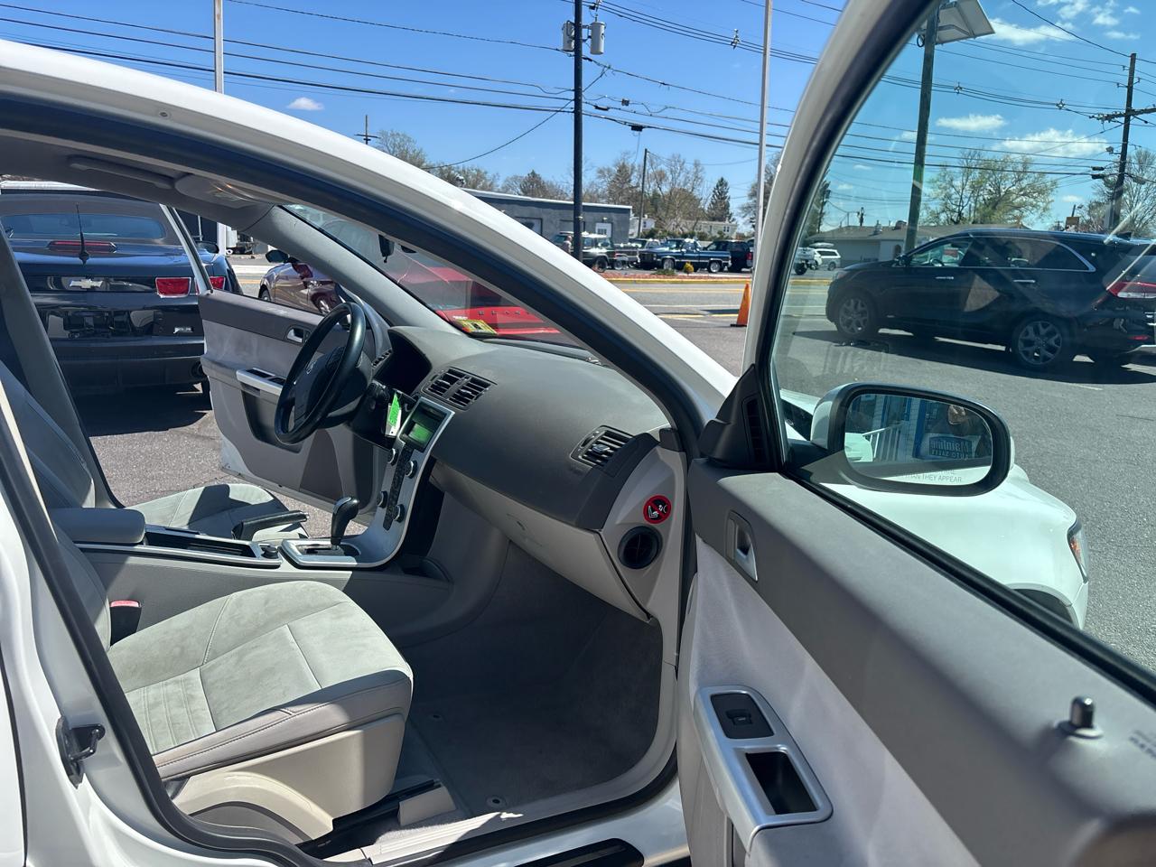 Volvo S40 4dr Sdn Auto FWD 2010