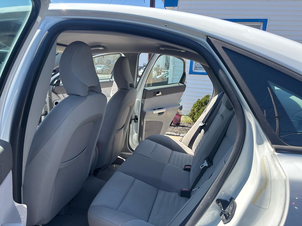 Volvo S40 4dr Sdn Auto FWD 2010