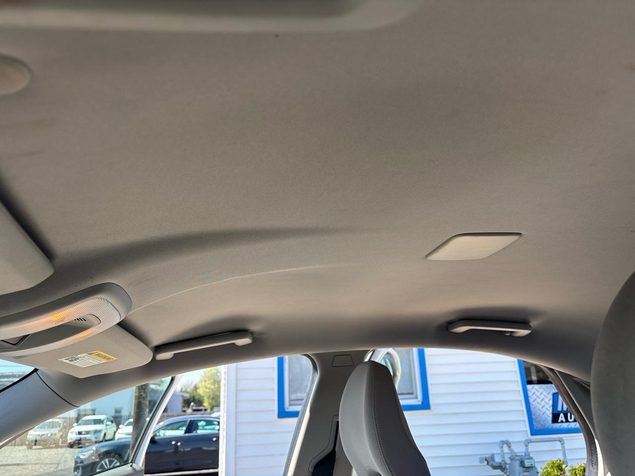 Volvo S40 4dr Sdn Auto FWD 2010