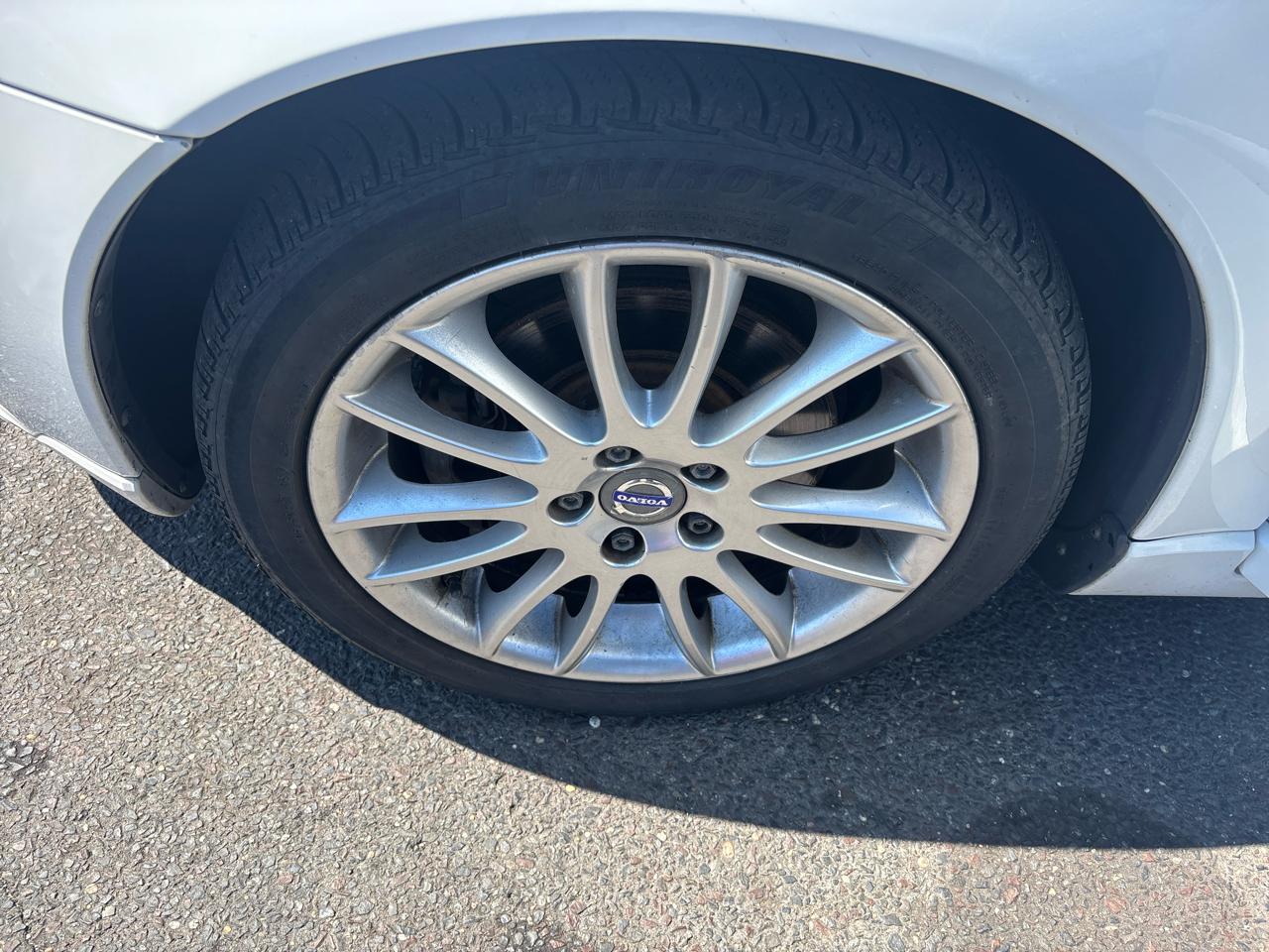 Volvo S40 4dr Sdn Auto FWD 2010