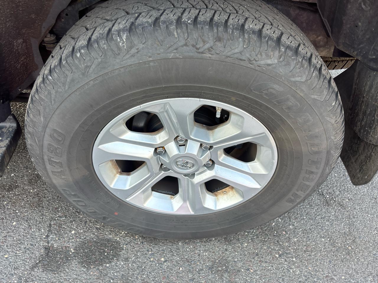 Toyota 4Runner TRD Off Road Premium 4WD (Natl) 2017