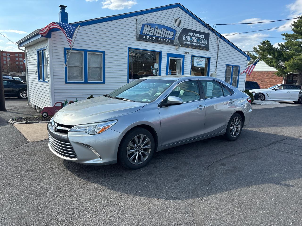 Toyota Camry XLE Auto (Natl) 2017