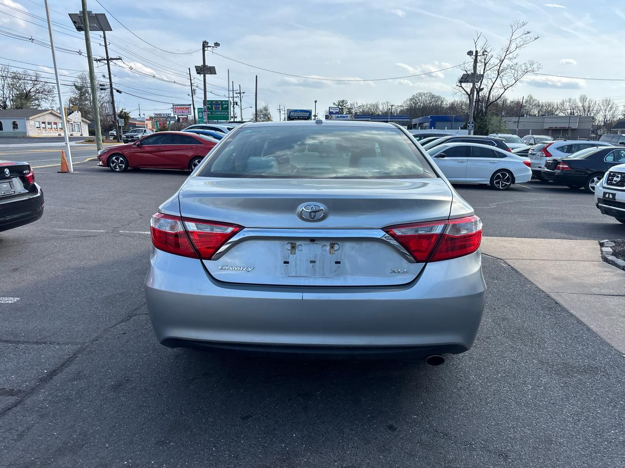 Toyota Camry XLE Auto (Natl) 2017