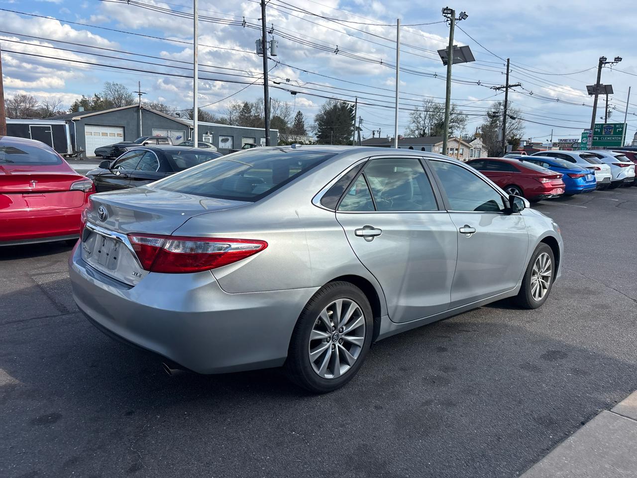 Toyota Camry XLE Auto (Natl) 2017