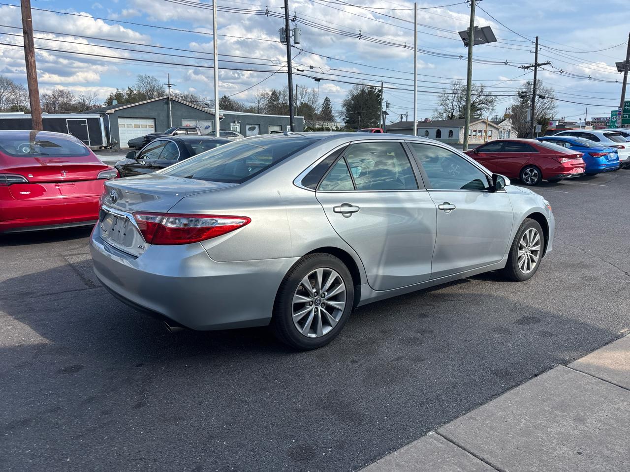 Toyota Camry XLE Auto (Natl) 2017