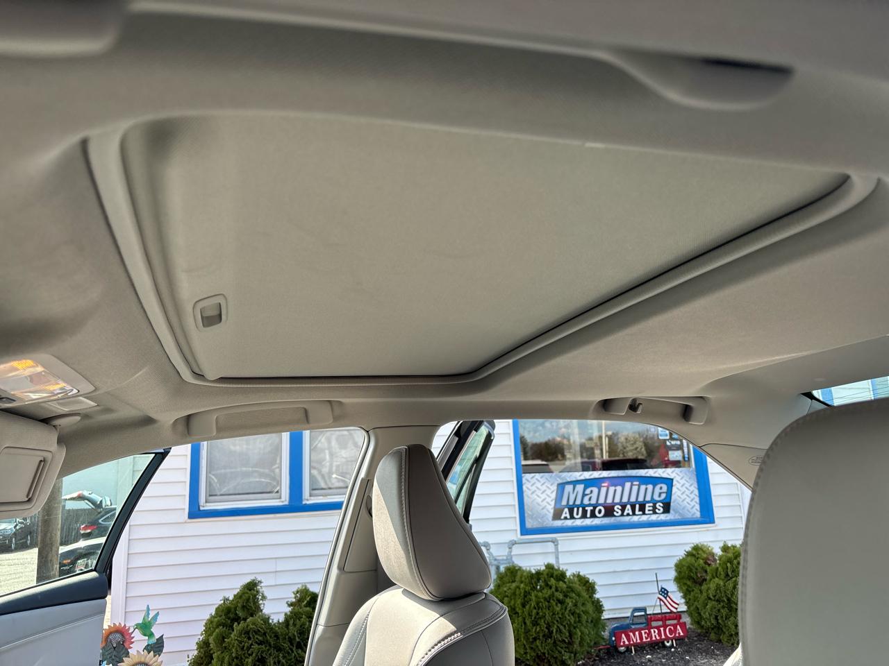 Toyota Camry XLE Auto (Natl) 2017