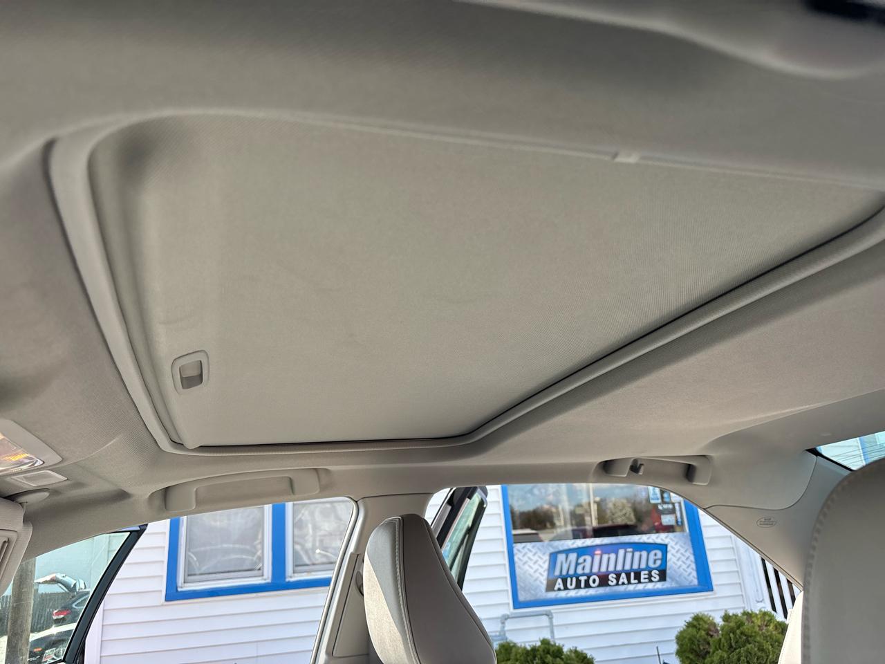 Toyota Camry XLE Auto (Natl) 2017