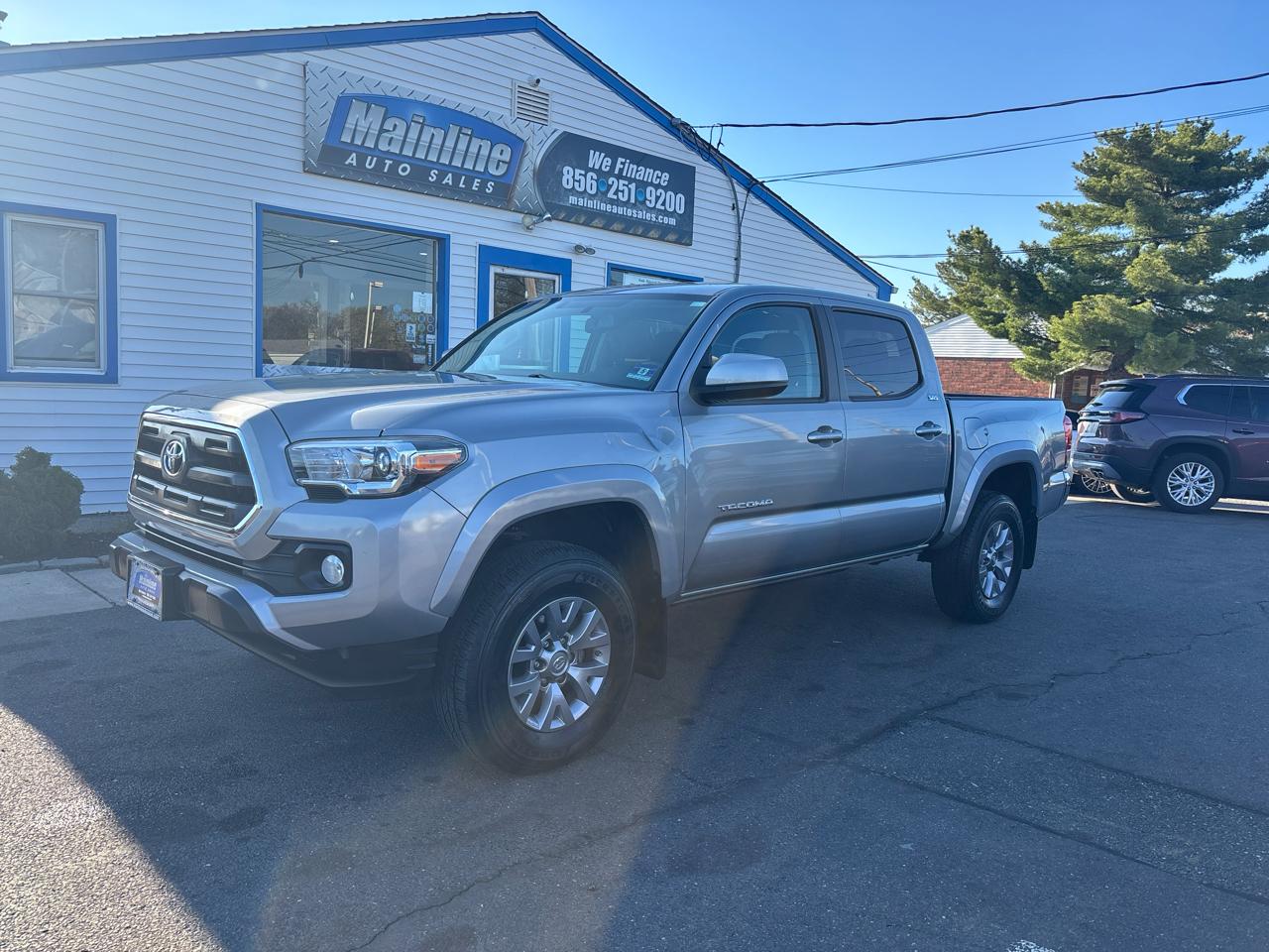 Toyota Tacoma 4WD Access Cab V6 AT SR5 (Natl) 2017