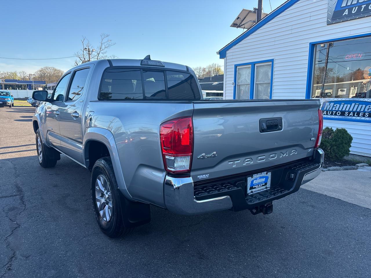 Toyota Tacoma 4WD Access Cab V6 AT SR5 (Natl) 2017