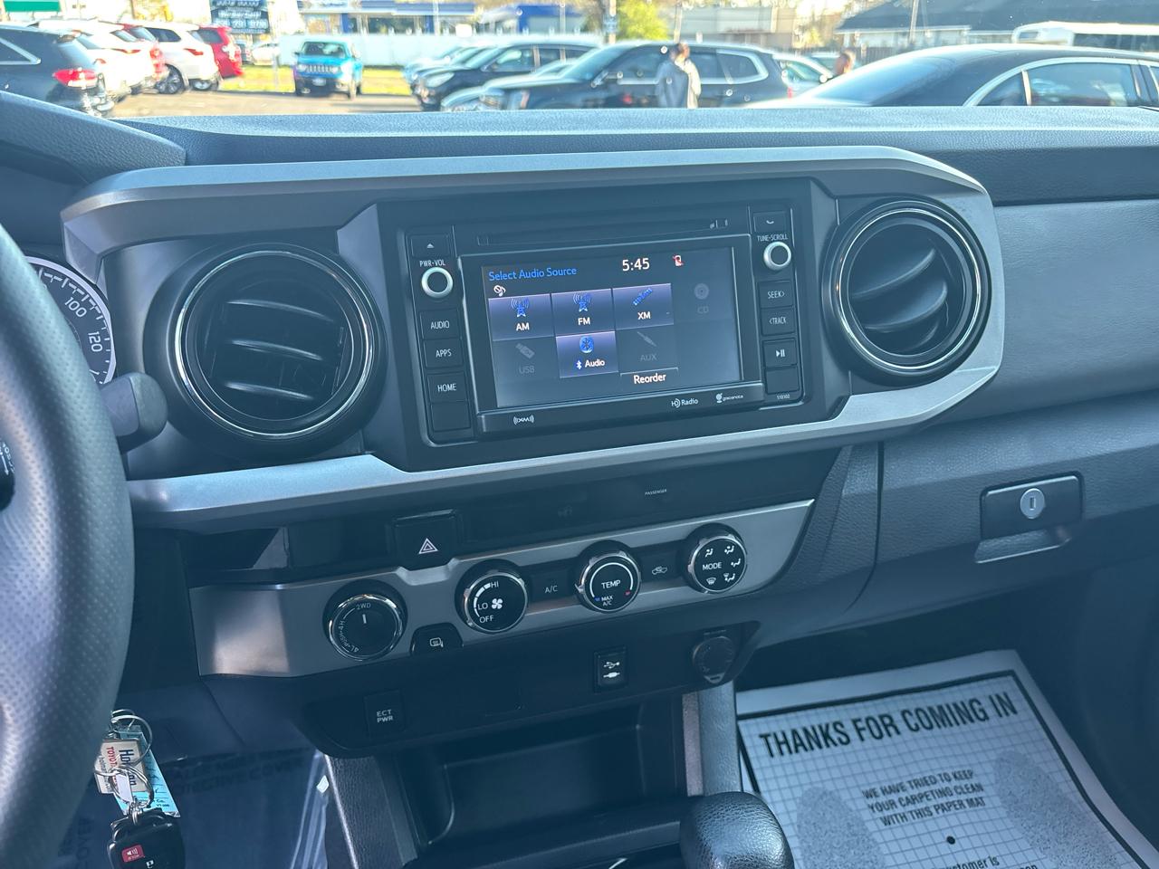 Toyota Tacoma 4WD Access Cab V6 AT SR5 (Natl) 2017