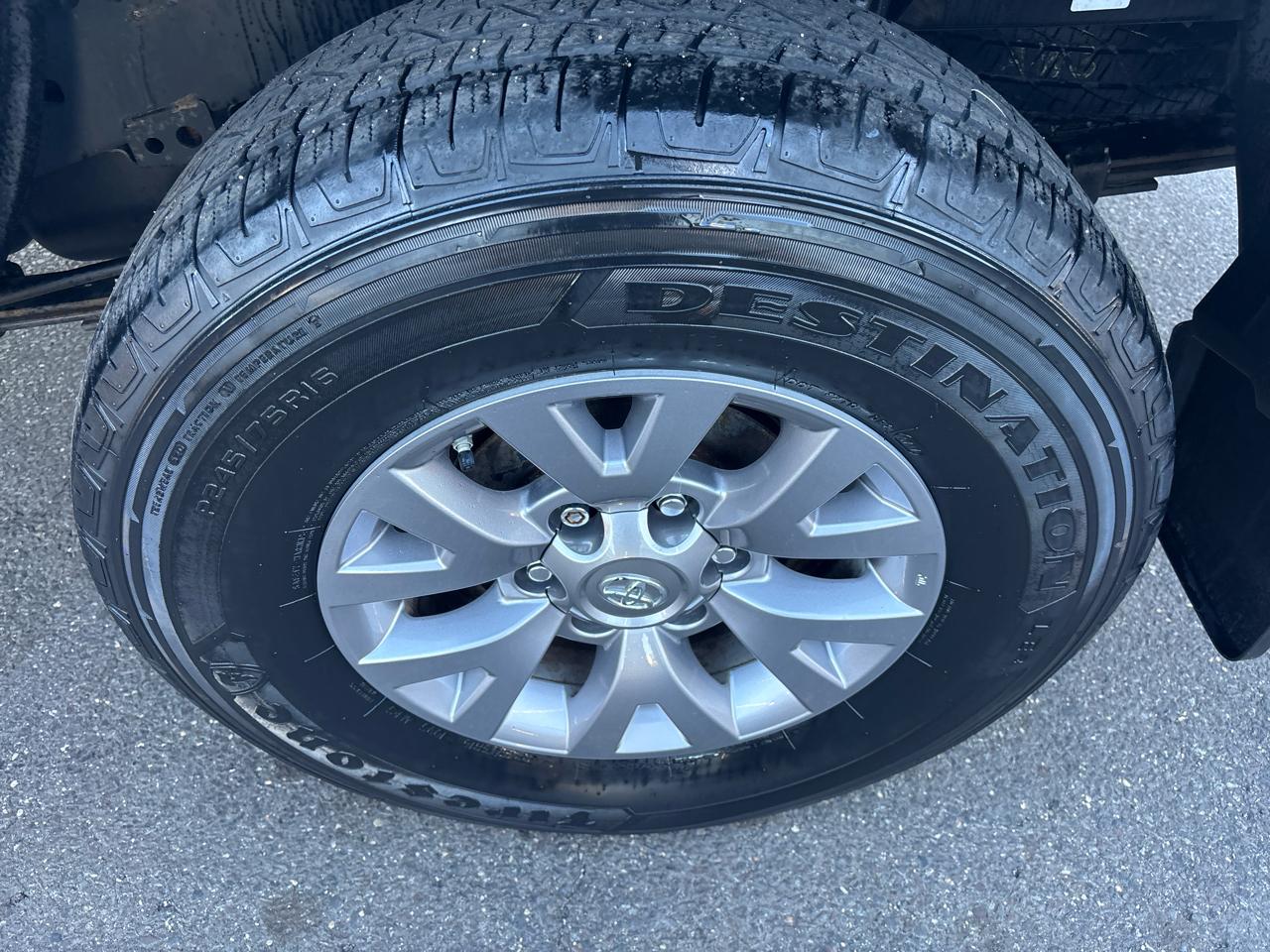 Toyota Tacoma 4WD Access Cab V6 AT SR5 (Natl) 2017