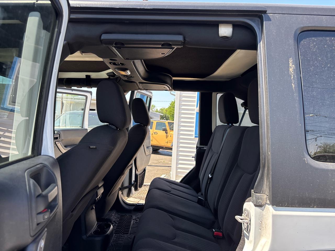 Jeep Wrangler Unlimited 4WD 4dr Sport 2016