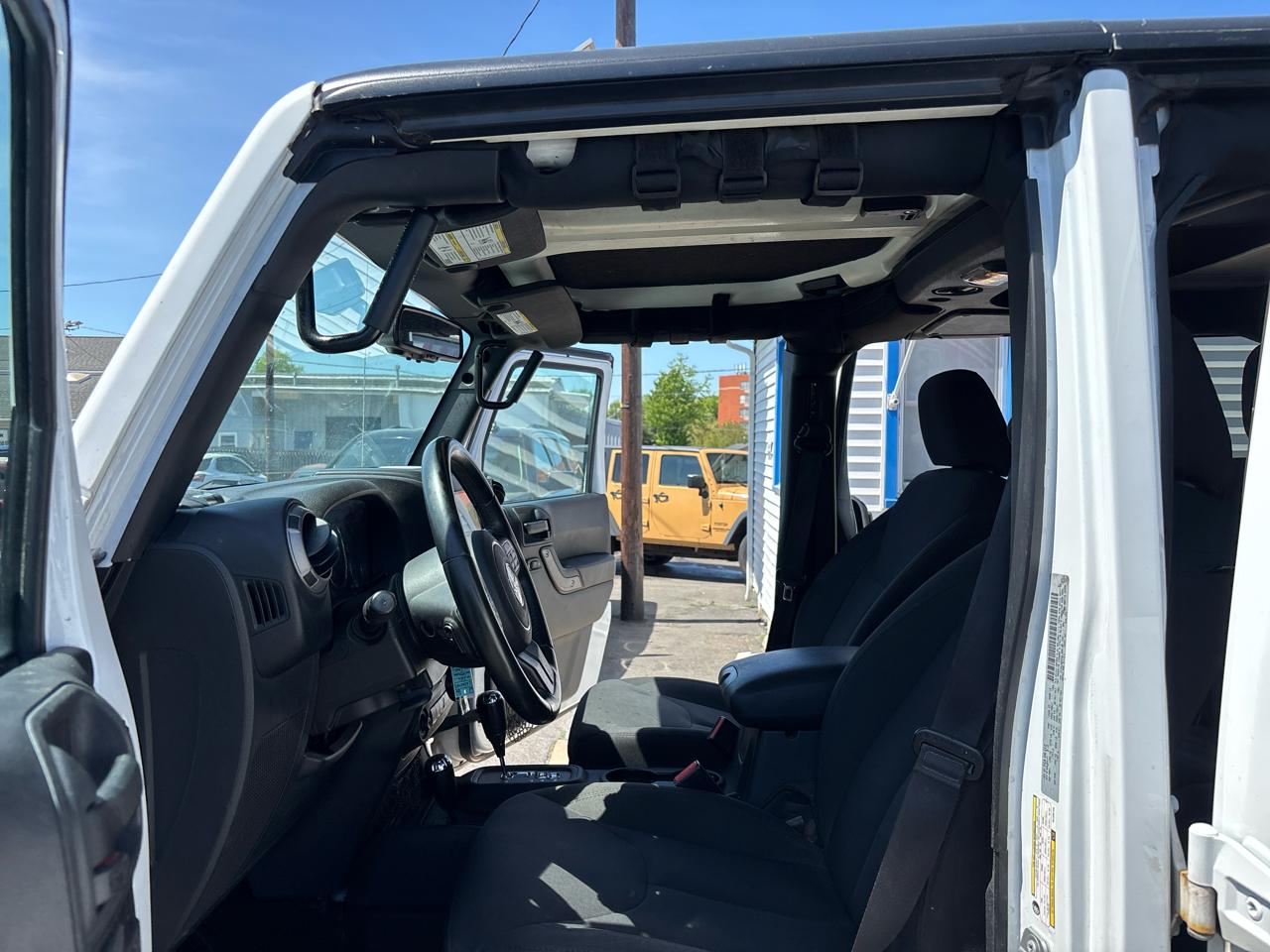 Jeep Wrangler Unlimited 4WD 4dr Sport 2016