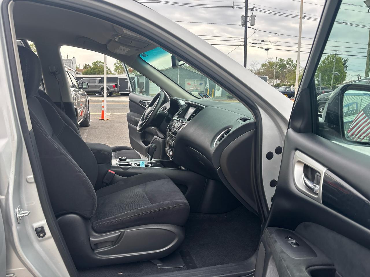 Nissan Pathfinder 4WD 4dr SV 2016