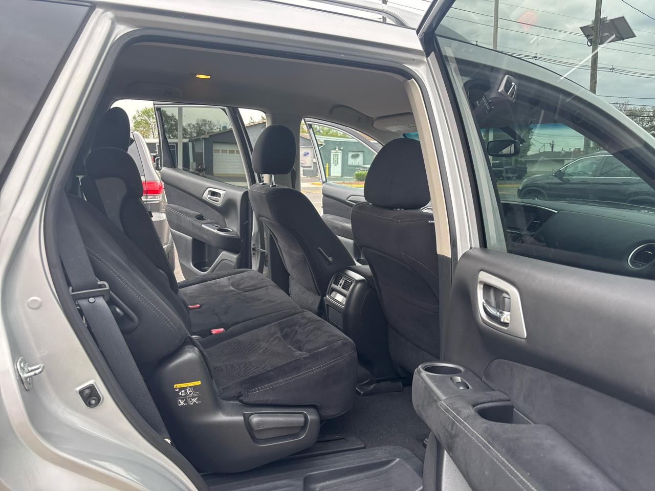 Nissan Pathfinder 4WD 4dr SV 2016