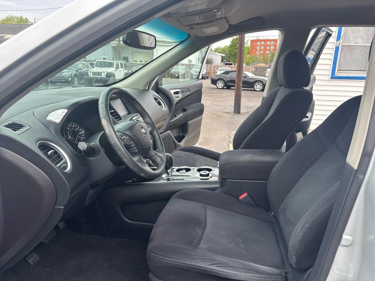 Nissan Pathfinder 4WD 4dr SV 2016