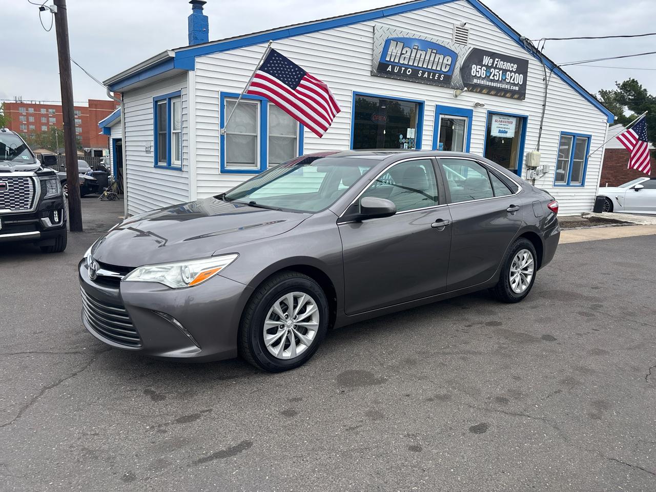 Toyota Camry XLE Auto (Natl) 2017