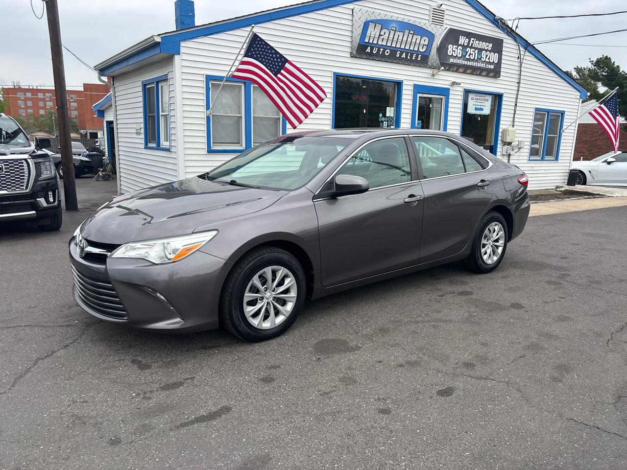Toyota Camry XLE Auto (Natl) 2017