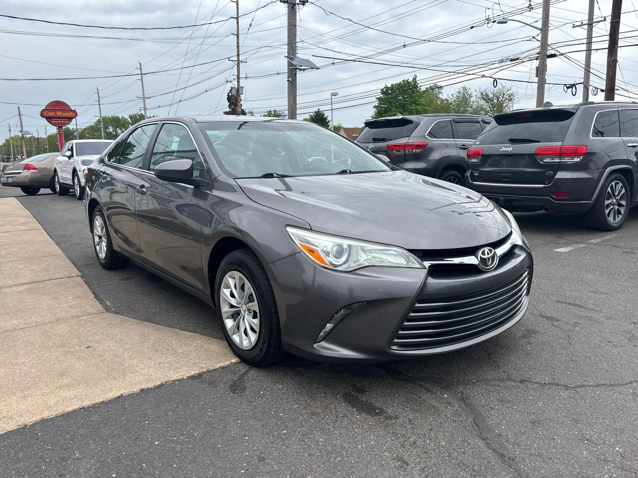 Toyota Camry XLE Auto (Natl) 2017