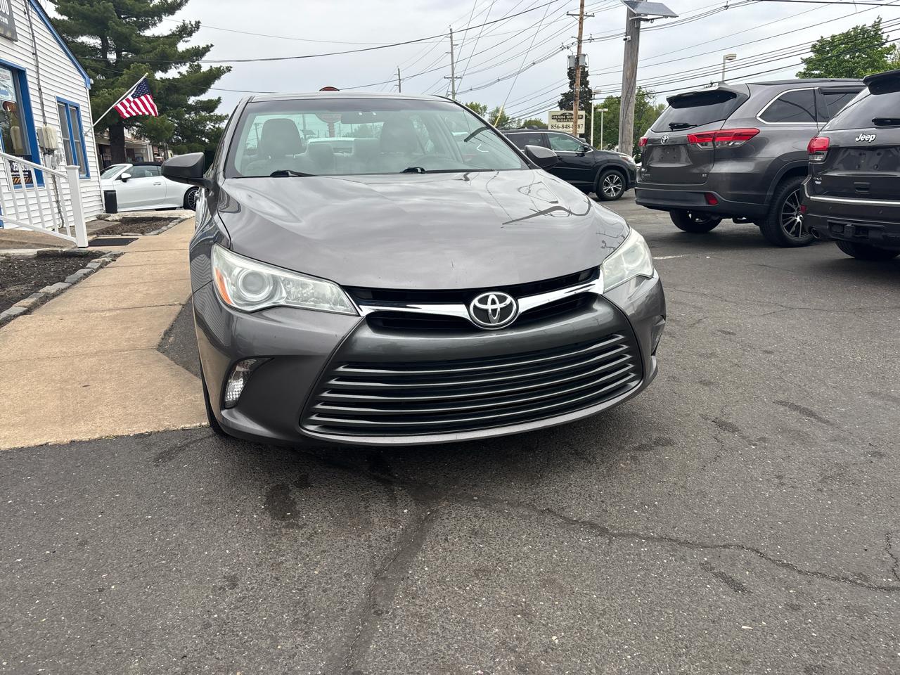 Toyota Camry XLE Auto (Natl) 2017