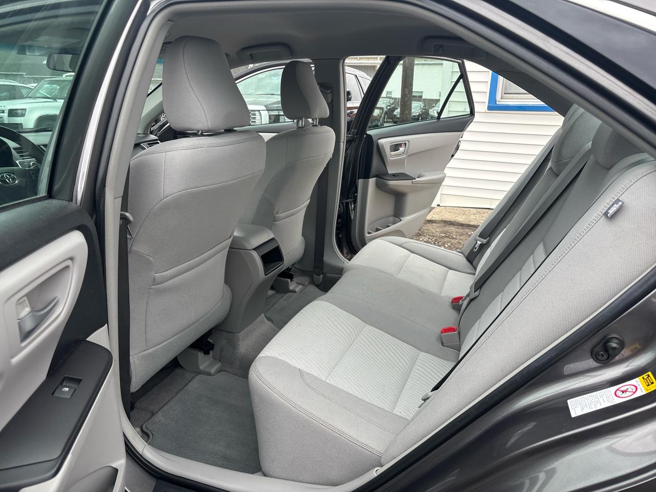 Toyota Camry XLE Auto (Natl) 2017