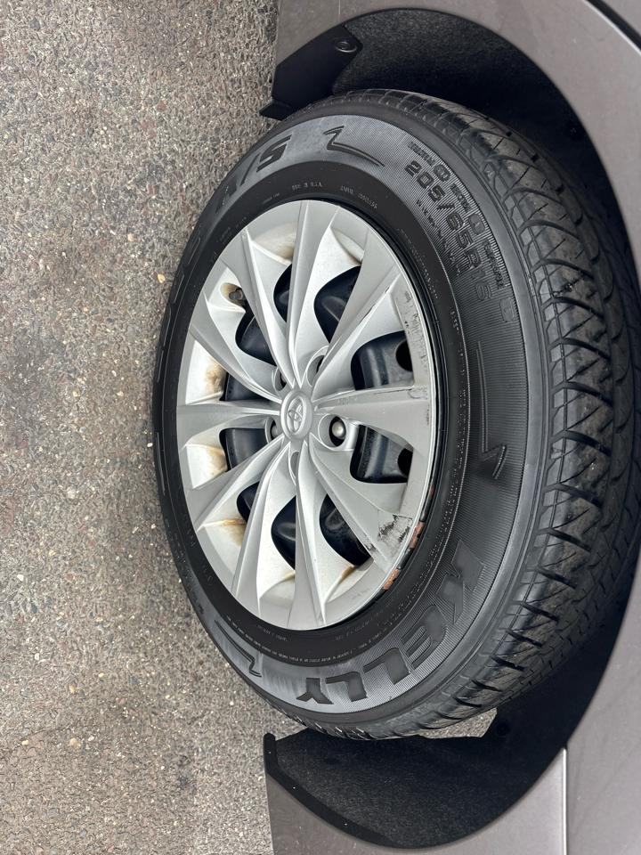 Toyota Camry XLE Auto (Natl) 2017