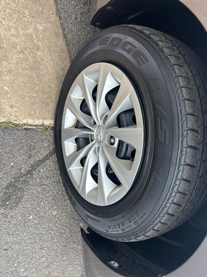 Toyota Camry XLE Auto (Natl) 2017