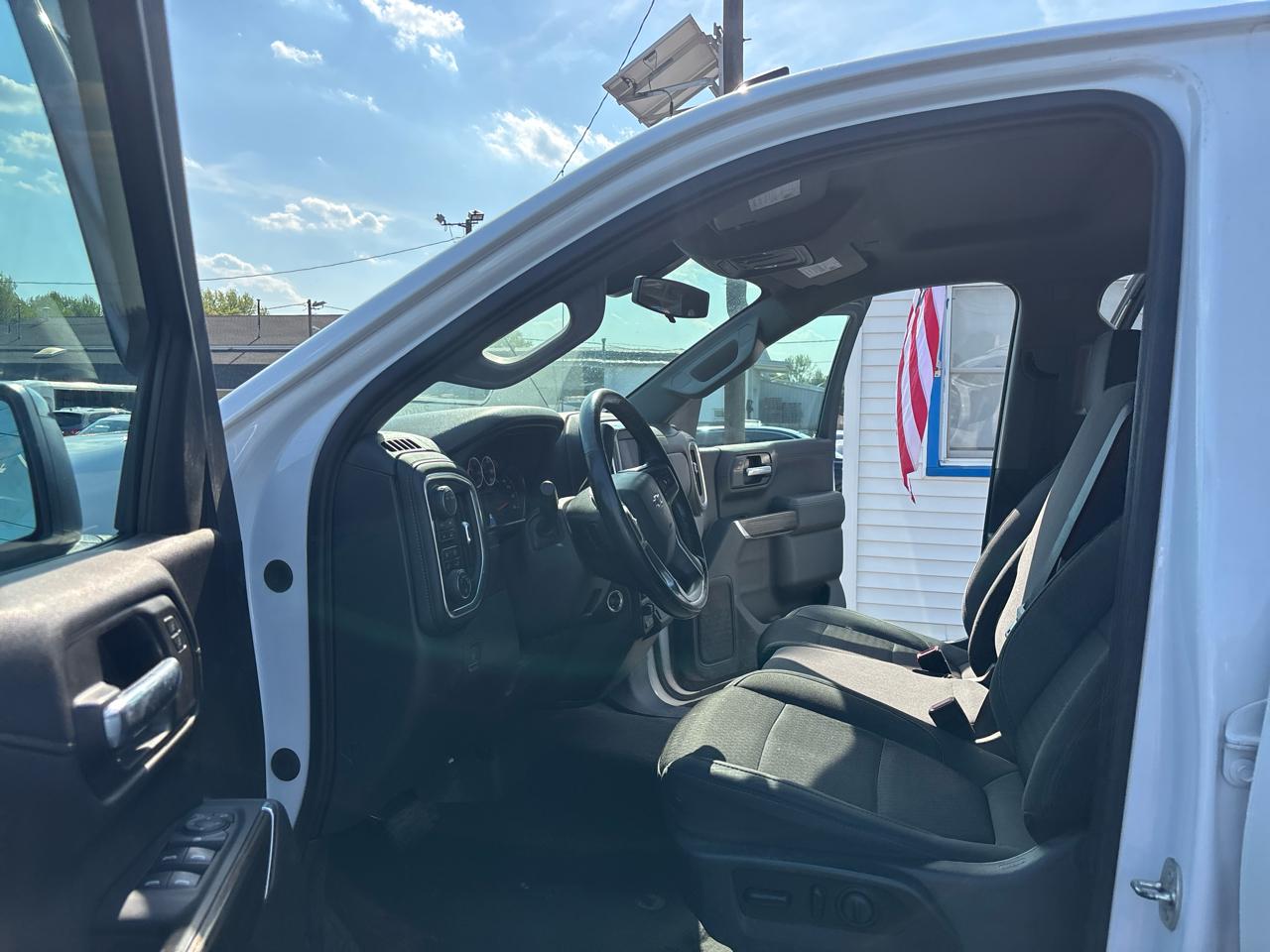 Chevrolet Silverado 1500 4WD Crew Cab 147" RST 2020